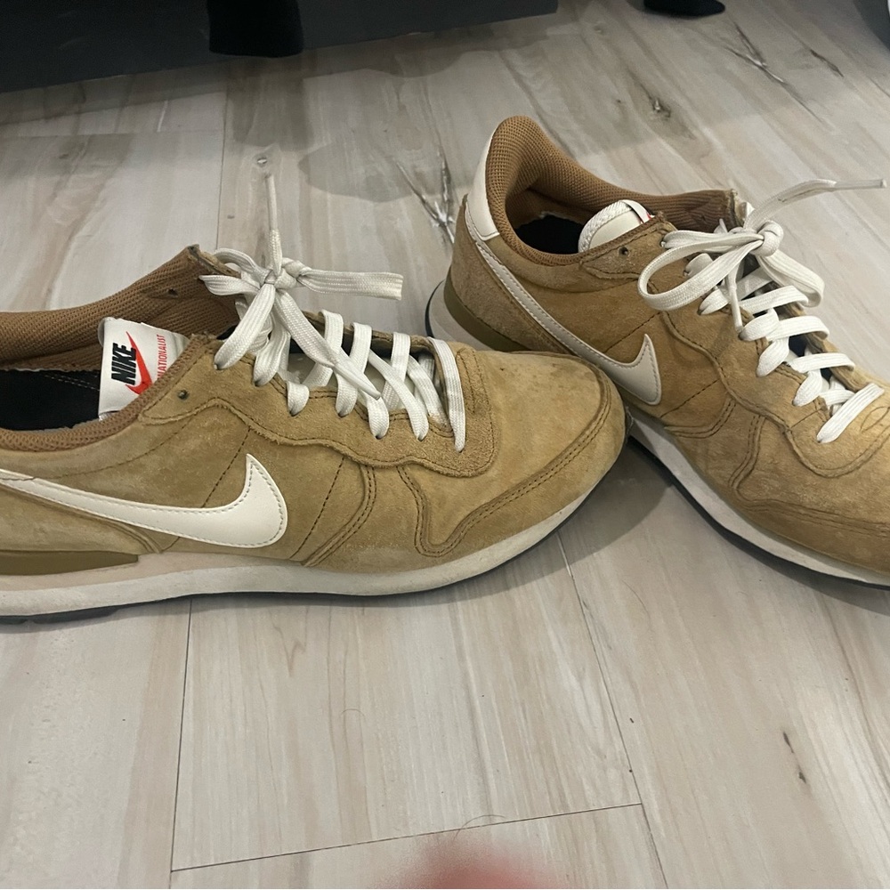 Nike men’s shoes casual